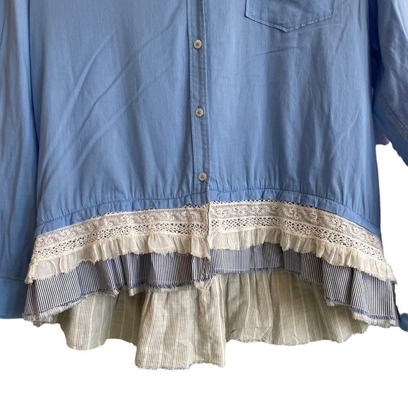 Holding Horses Blue Ruffle Hem Larkin Top, Size S - Picture 4 of 6